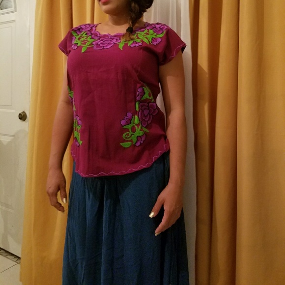 Boho/Mexican Embroidered Top - Picture 4 of 8